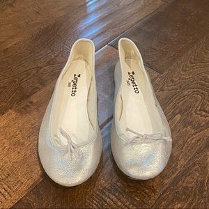 Metallic Silver Repetto Ballet Flats, 38